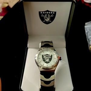 New Oakland Raiders NFL Stainless-Steel and Black Silicone Band Men's Watch